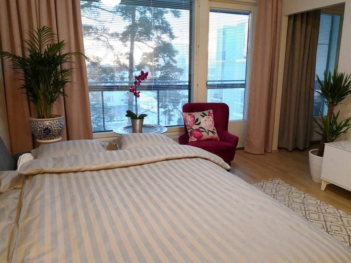 Charming Pine View Apartment Vantaa Bagian luar foto