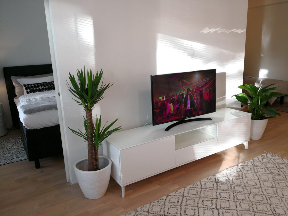Charming Pine View Apartment Vantaa Bagian luar foto