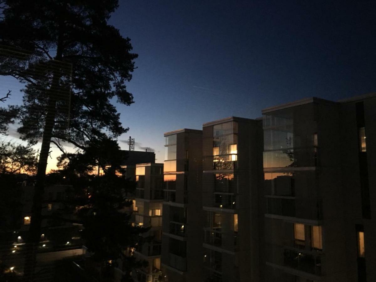 Charming Pine View Apartment Vantaa Bagian luar foto
