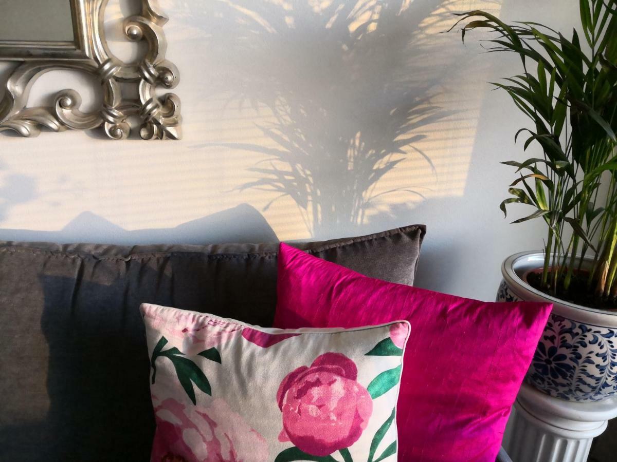 Charming Pine View Apartment Vantaa Bagian luar foto