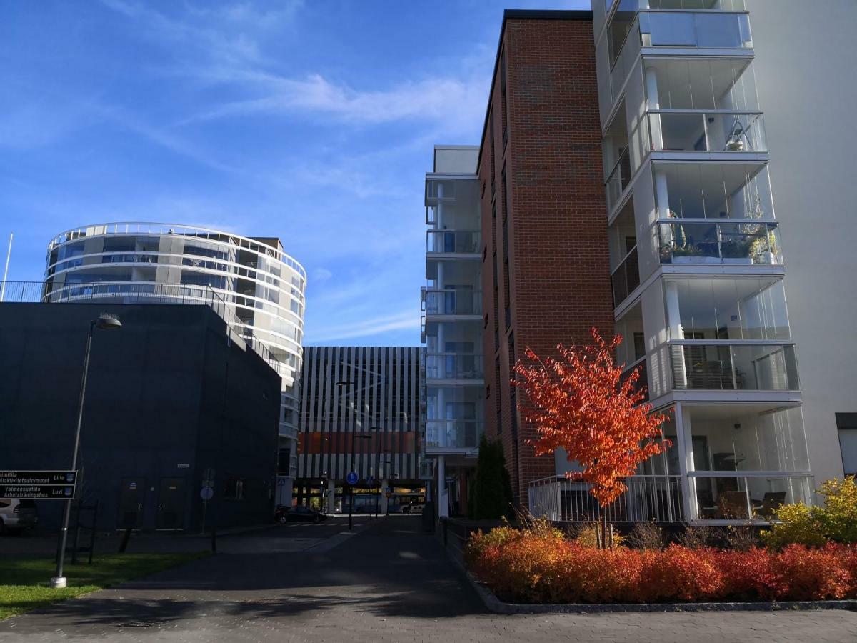 Charming Pine View Apartment Vantaa Bagian luar foto